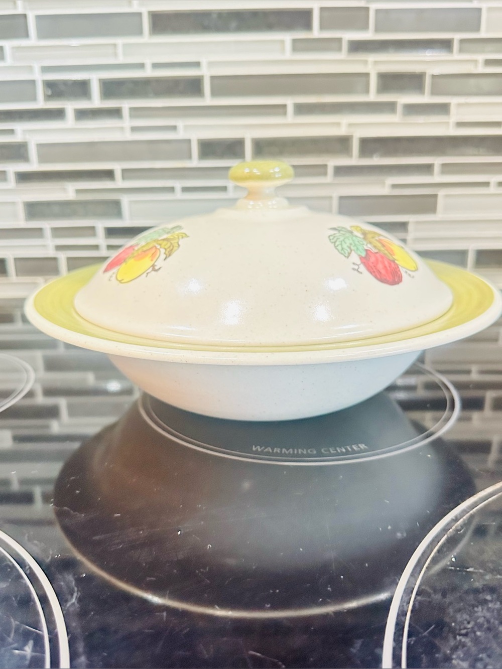 VTG Provincial Fruit Metlox Poppytrail Round Covered Vegetable Bowl USA